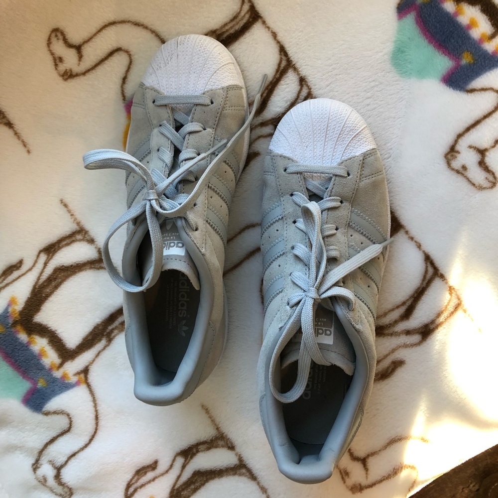 Adidas superstar’s